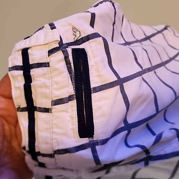 Emporio Armani boy's shorts - Picture 4 of 4